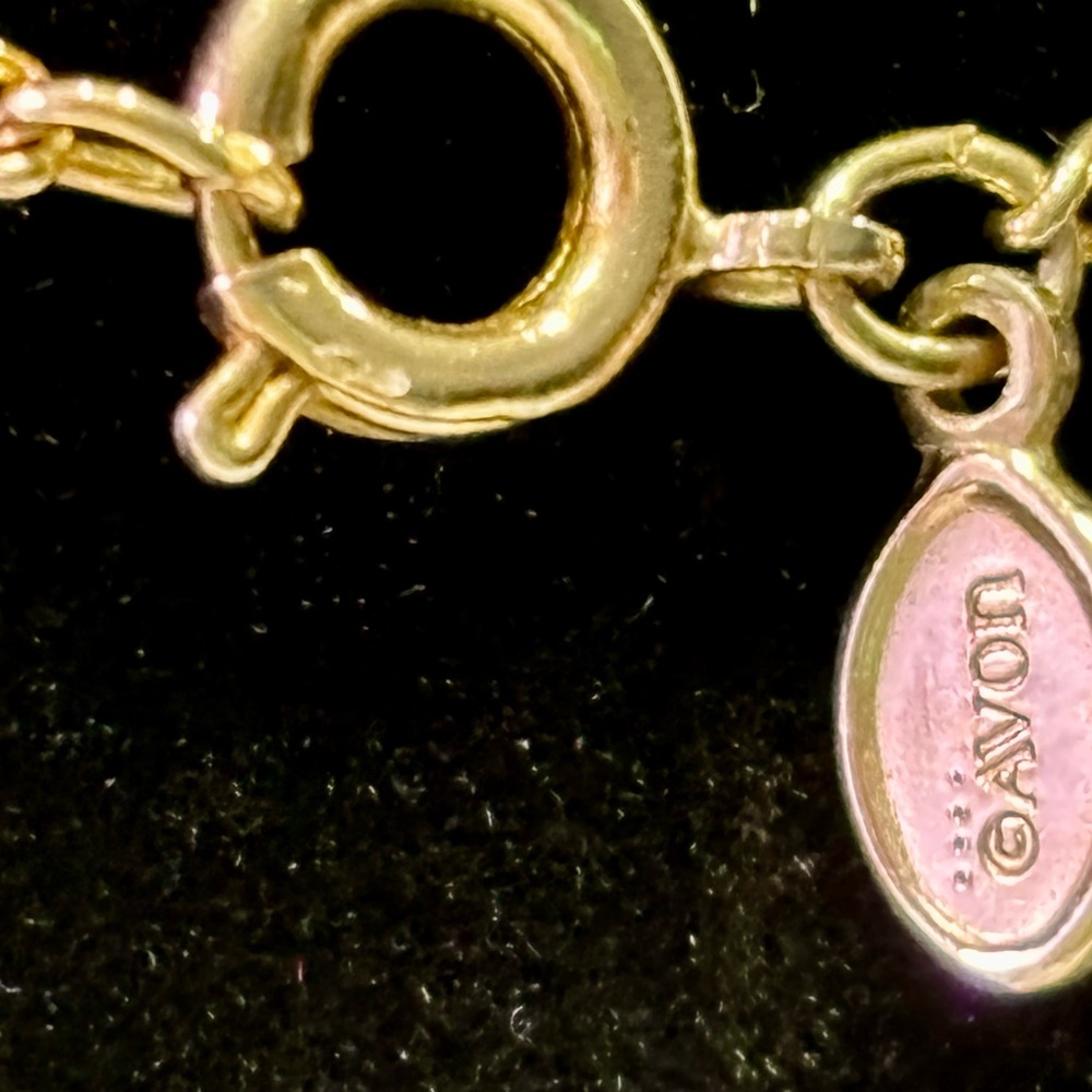 Avon Signed 20” Holdtone Chain with Five Stationed Small Goldtone Beads EachSide - Picture 2 of 2